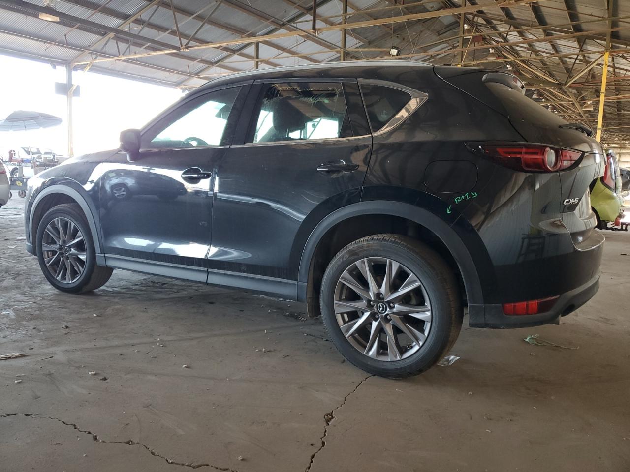 Image 2 of 2019 MAZDA CX-5 GRAND TOURING 2019 with VIN JM3KFADM9K0572754