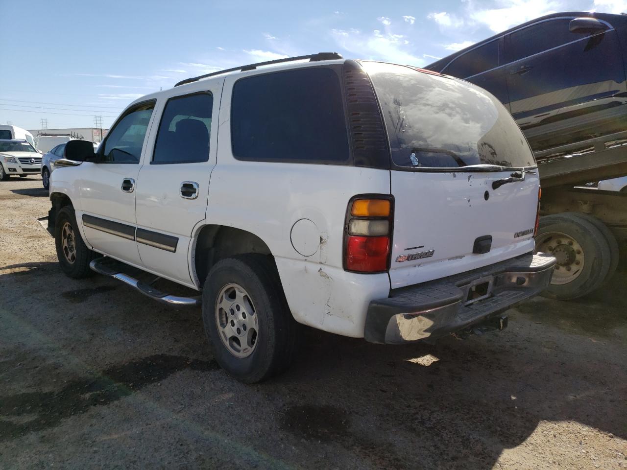 Image 2 of 2005 CHEVROLET TAHOE C1500 2005 with VIN 1GNEC13T85R219419