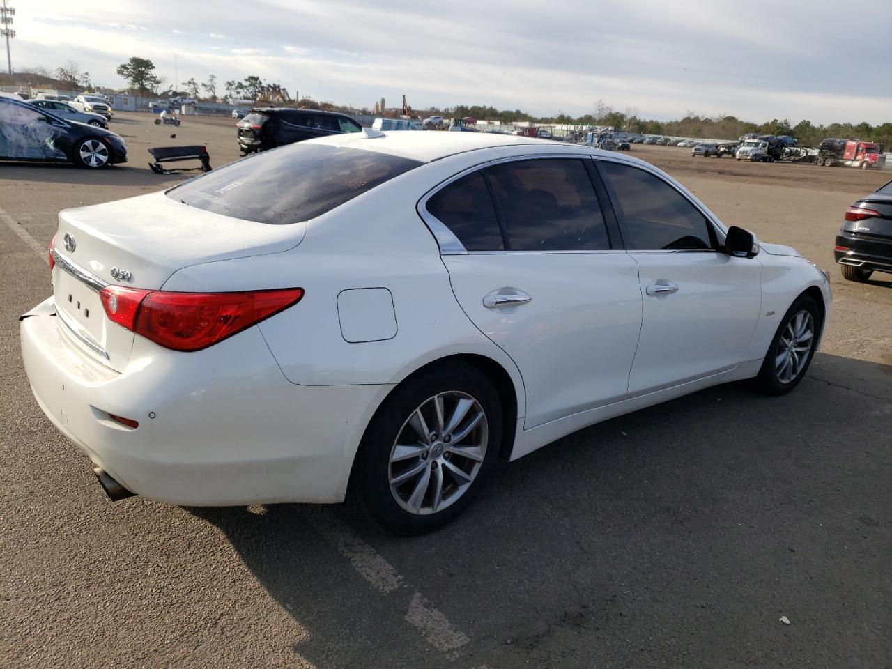 Изображение 3 2016 INFINITI Q50 BASE 2016 с VIN JN1CV7AR0GM251496