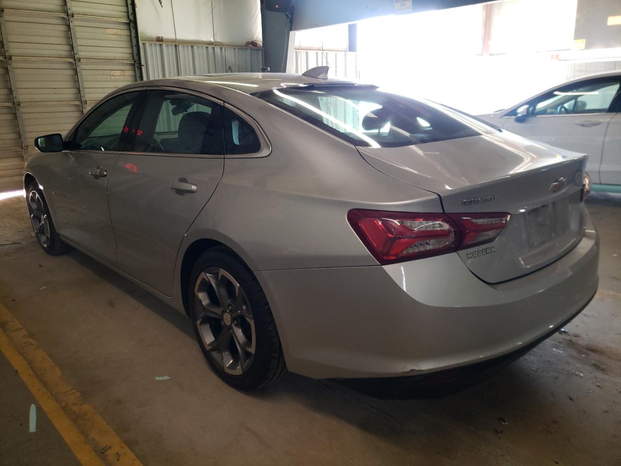 Obraz 2 z 2021 CHEVROLET MALIBU LT 2021 z VIN 1G1ZD5ST8MF012845