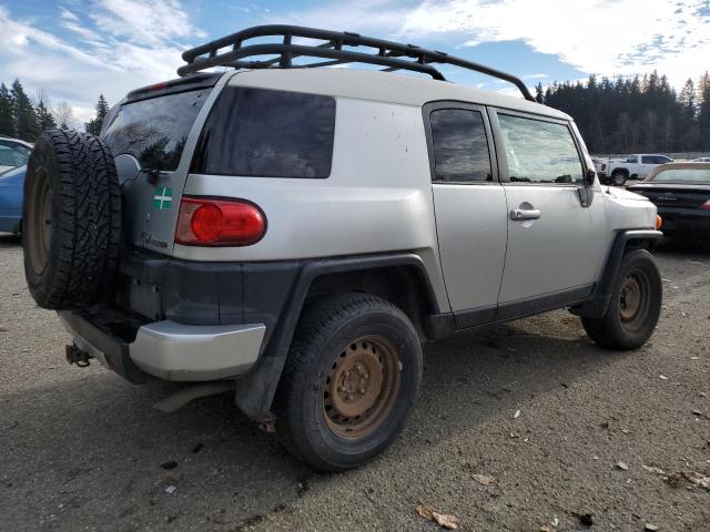 Image 3 of 2007 TOYOTA FJ CRUISER  2007 with VIN JTEBU11F870030844