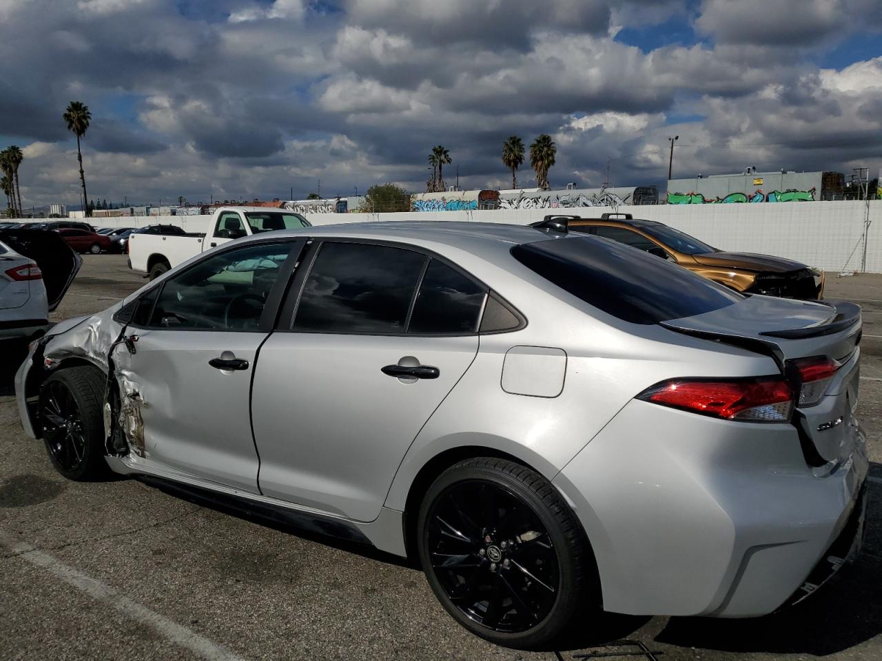 Изображение 2 2021 TOYOTA COROLLA SE 2021 с VIN 5YFS4MCE5MP057902
