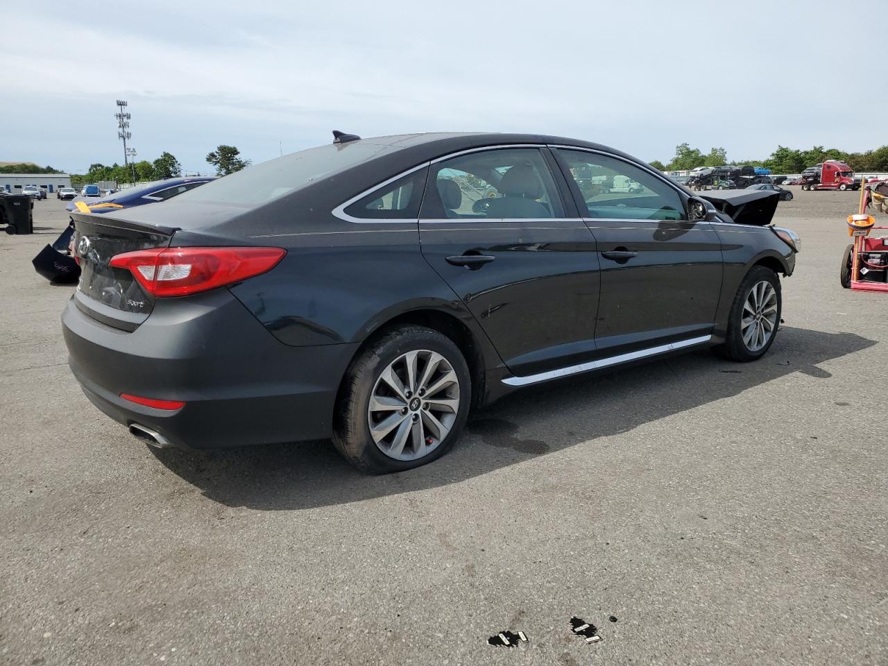 Image 3 of Hyundai Sonata Sport 2017 with VIN 5NPE34AF0HH508684