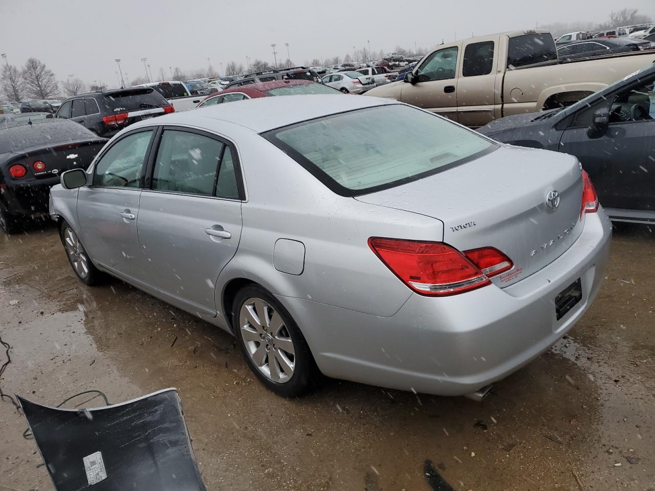 Image 2 of 2005 TOYOTA AVALON XL 2005 with VIN 4T1BK36B75U057109