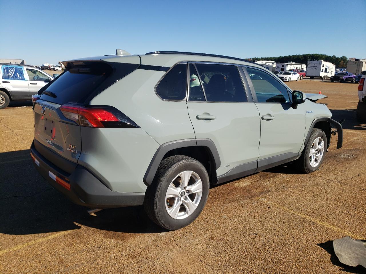 Image 3 of 2021 TOYOTA RAV4 XLE 2021 with VIN 4T3R6RFV8MU014839