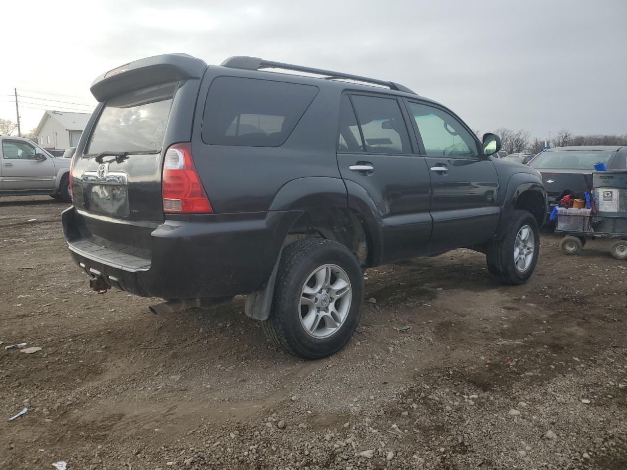 Image 3 of 2007 TOYOTA 4RUNNER SR5 2007 with VIN JTEBU14R470106999