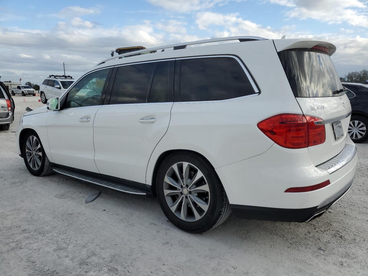 Obraz 2 z 2014 MERCEDES-BENZ GL 450 4MATIC 2014 z VIN 4JGDF7CE7EA331123