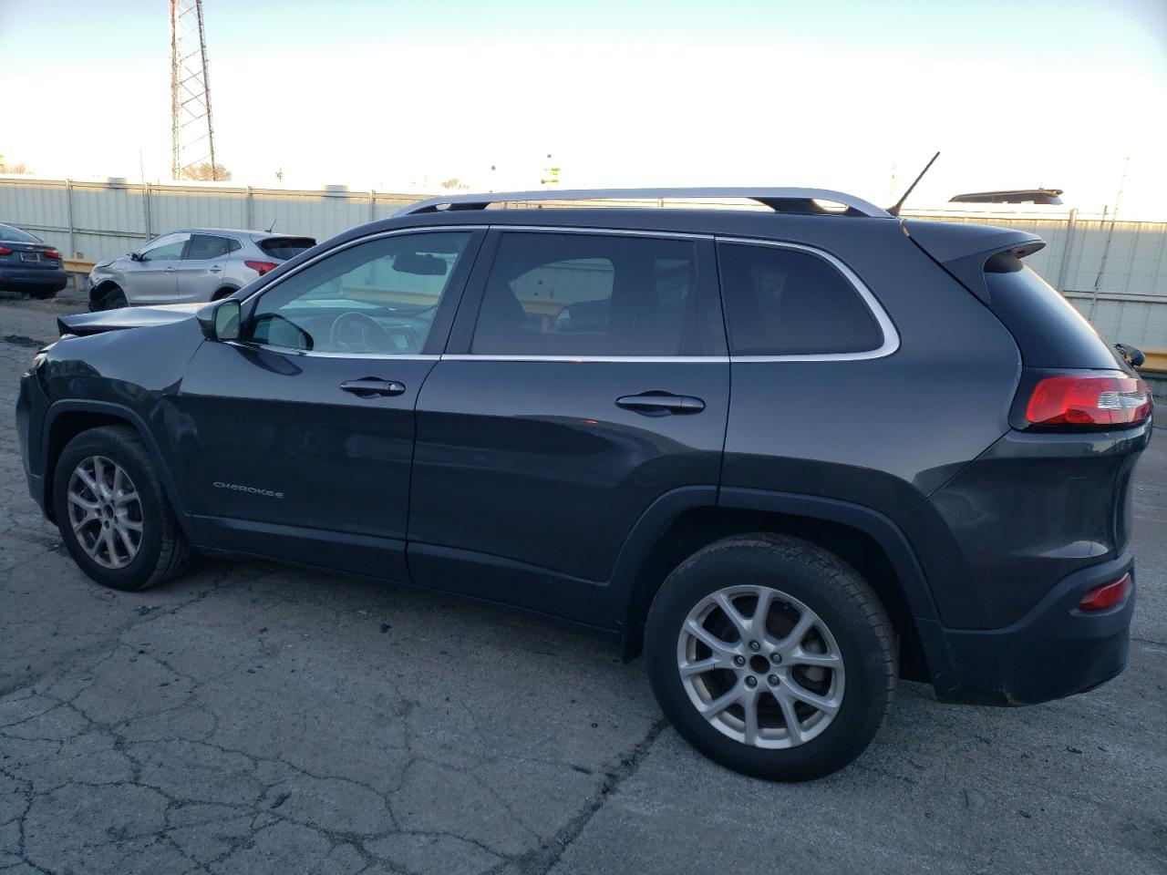Image 2 of 2015 JEEP CHEROKEE LATITUDE 2015 with VIN 1C4PJLCB2FW656541