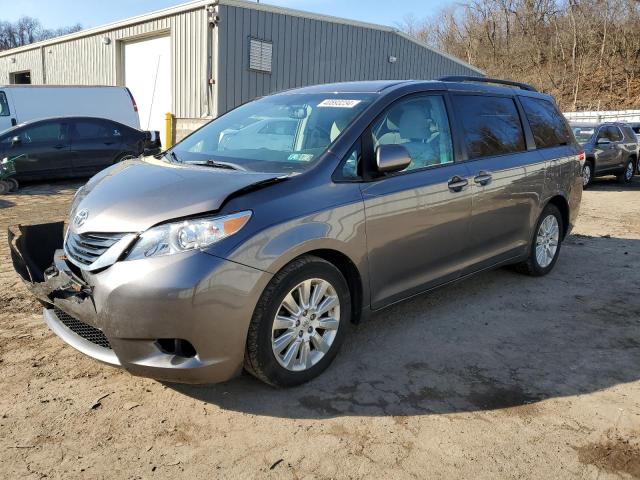 Image 1 of 2013 TOYOTA SIENNA LE 2013 with VIN 5TDJK3DC1DS052647