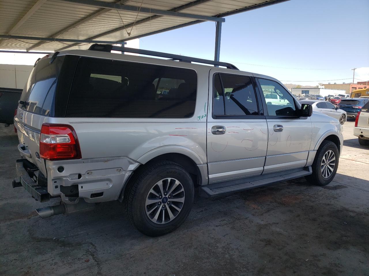 Изображение 3 2016 FORD EXPEDITION EL XLT 2016 с VIN 1FMJK1JT8GEF49211