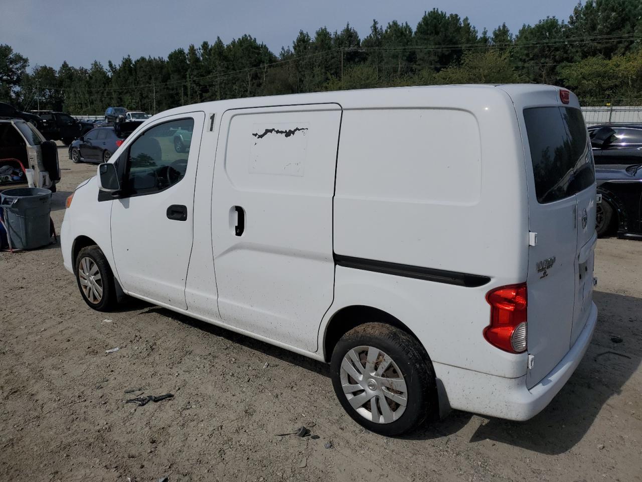 Изображение 2 2015 NISSAN NV200 2.5S 2015 с VIN 3N6CM0KN9FK730644