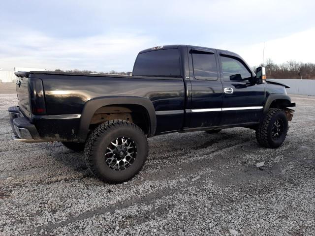 Image 3 of 2005 CHEVROLET SILVERADO K1500 2005 with VIN 1GCEK19B65E107932