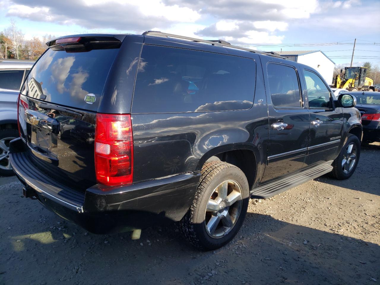 Изображение 3 2014 CHEVROLET SUBURBAN K1500 LTZ 2014 с VIN 1GNSKKE75ER135473