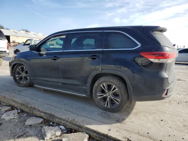 Image 2 of 2019 TOYOTA HIGHLANDER LE 2019 with VIN 5TDZARFH7KS051730