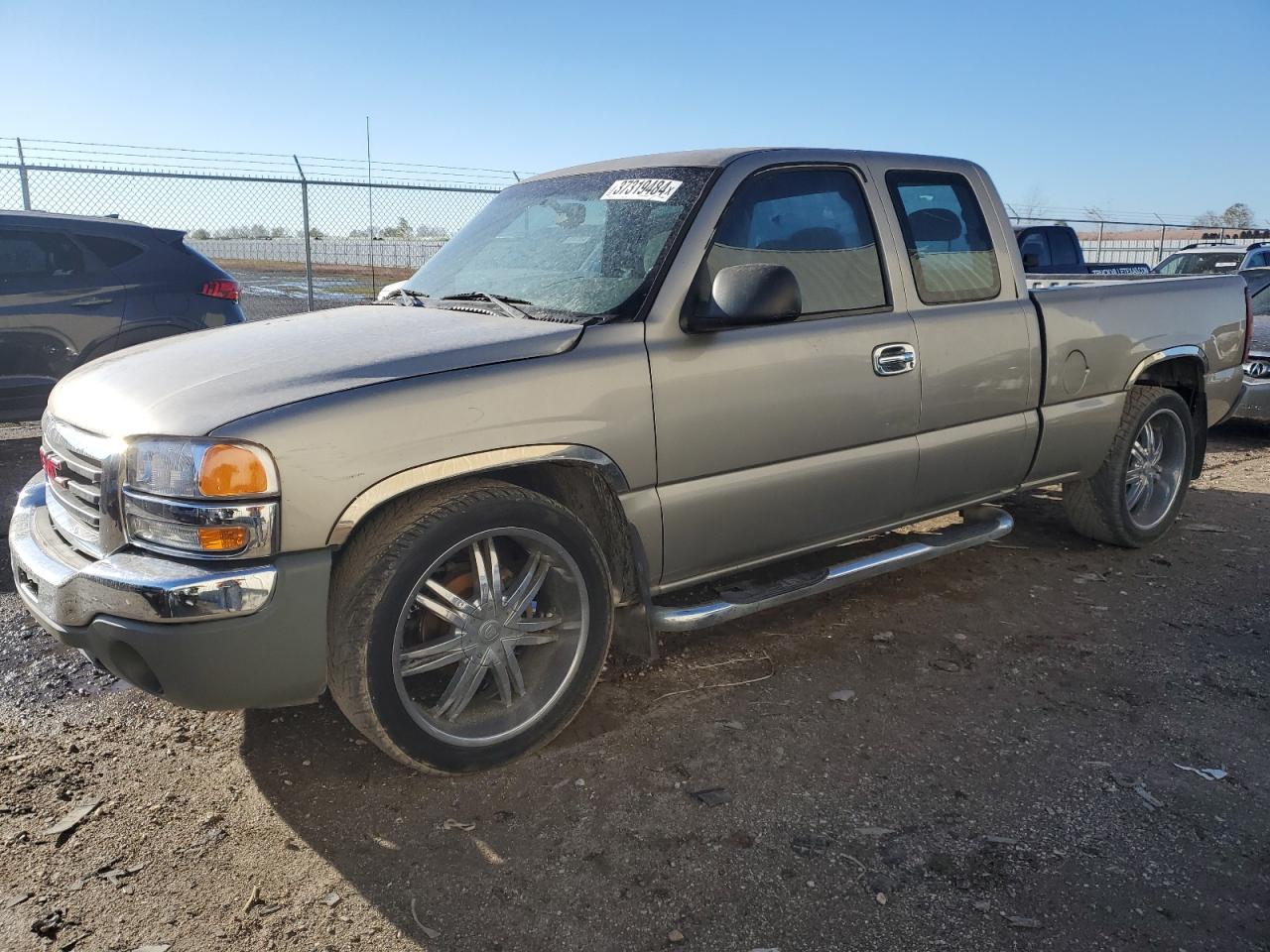 Image 1 of 2003 GMC NEW SIERRA C1500 2003 with VIN 2GTEC19T531330497