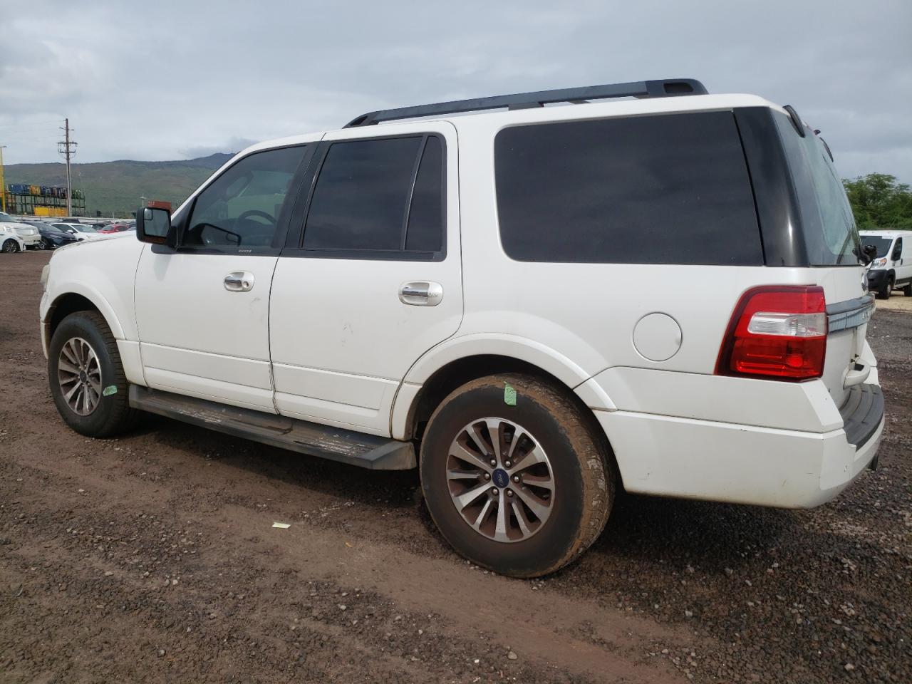 Изображение 2 2015 FORD EXPEDITION XLT 2015 с VIN 1FMJU1HT1FEF09051