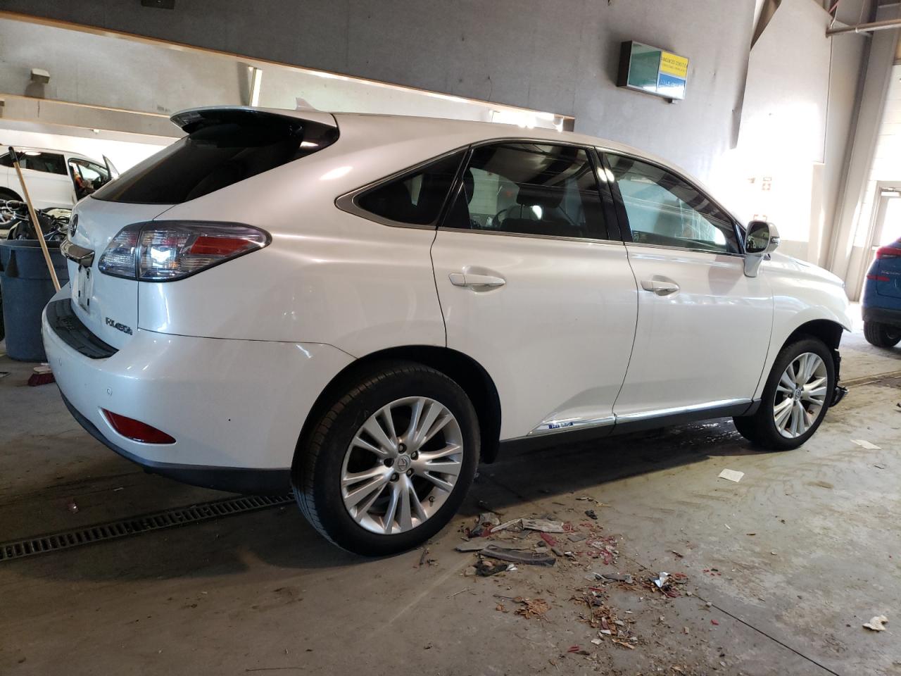 Изображение 3 2010 LEXUS RX 450 2010 с VIN JTJZB1BA2A2401517