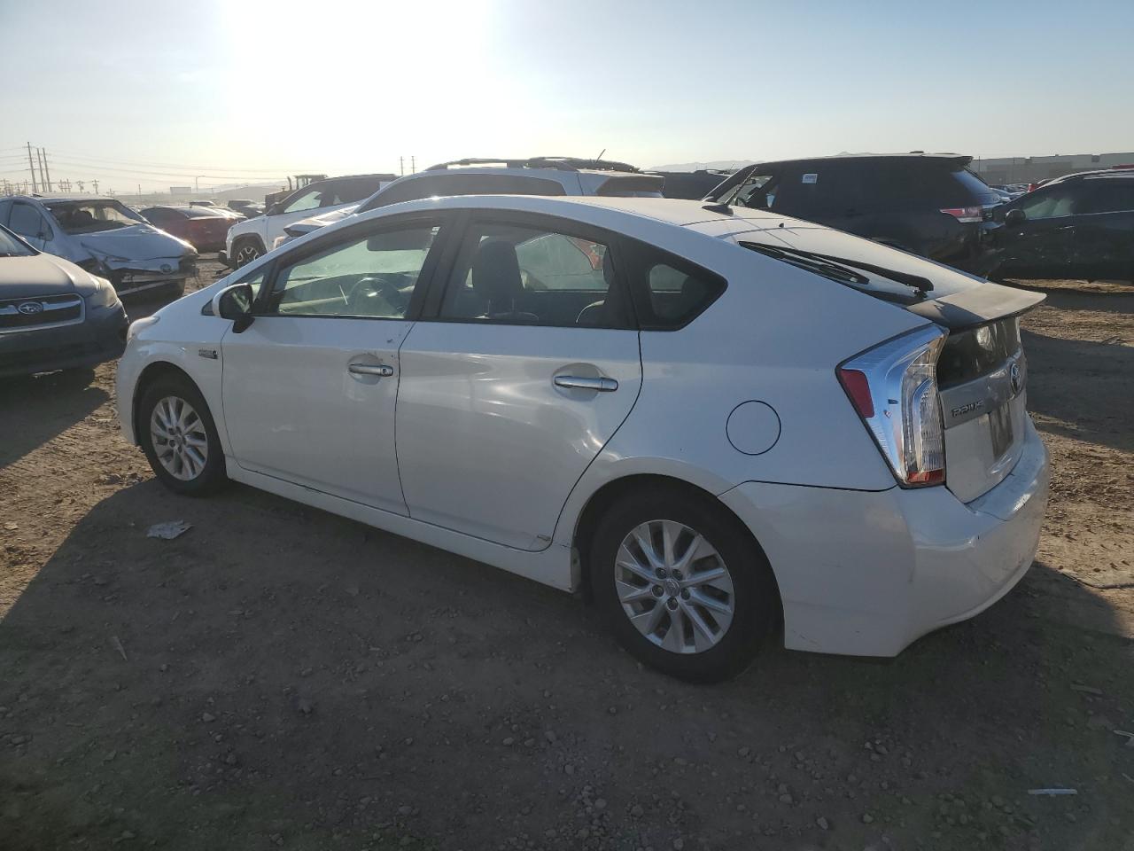 Image 2 of 2013 TOYOTA PRIUS PLUG-IN  2013 with VIN JTDKN3DP2D3040894