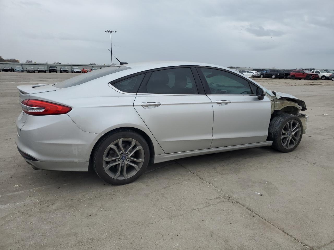 Obraz 3 z 2017 FORD FUSION SE 2017 z VIN 3FA6P0H78HR186458