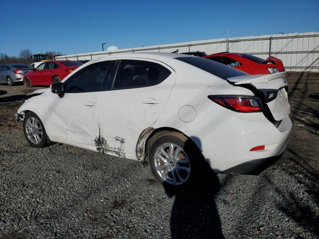 Obraz 2 z 2017 TOYOTA YARIS IA  2017 z VIN 3MYDLBYV0HY150472