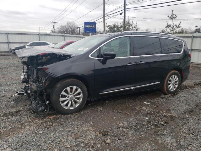 Image 1 of 2018 CHRYSLER PACIFICA TOURING L 2018 with VIN 2C4RC1BG7JR356113