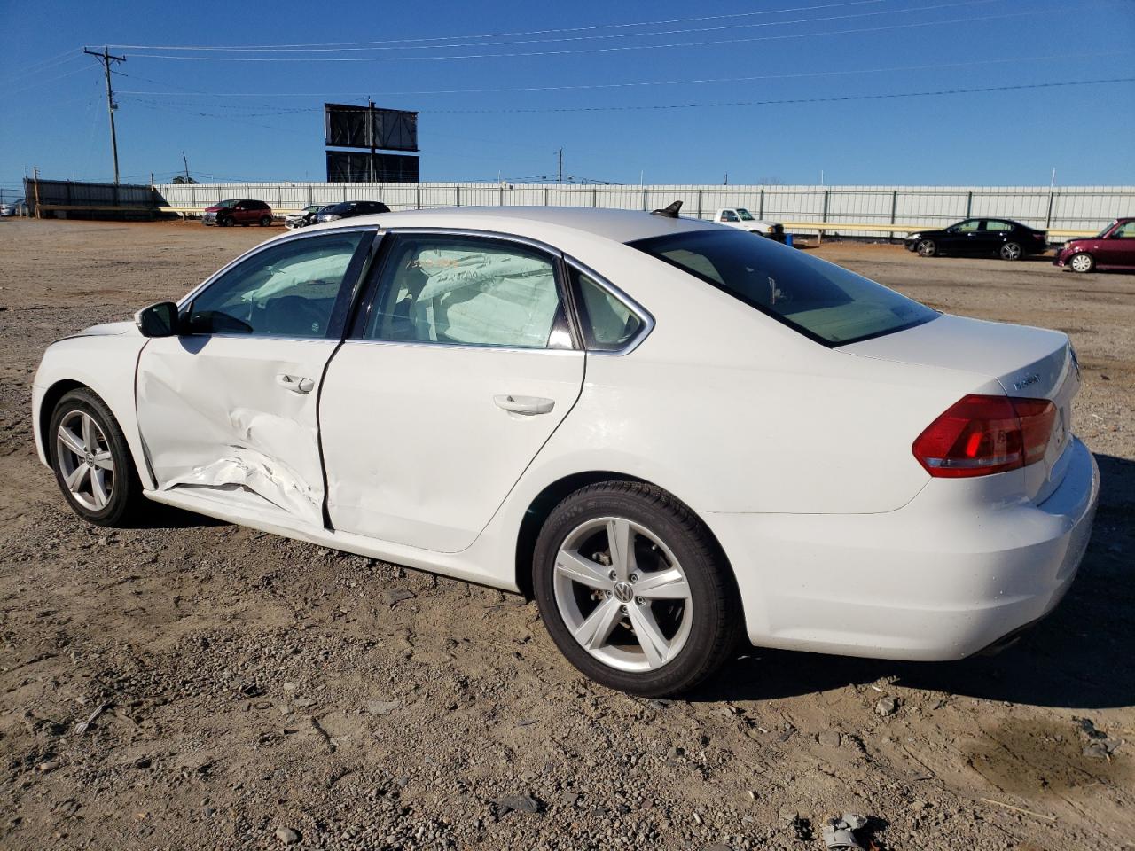 Image 2 of 2013 VOLKSWAGEN PASSAT SE 2013 with VIN 1VWBP7A38DC057621