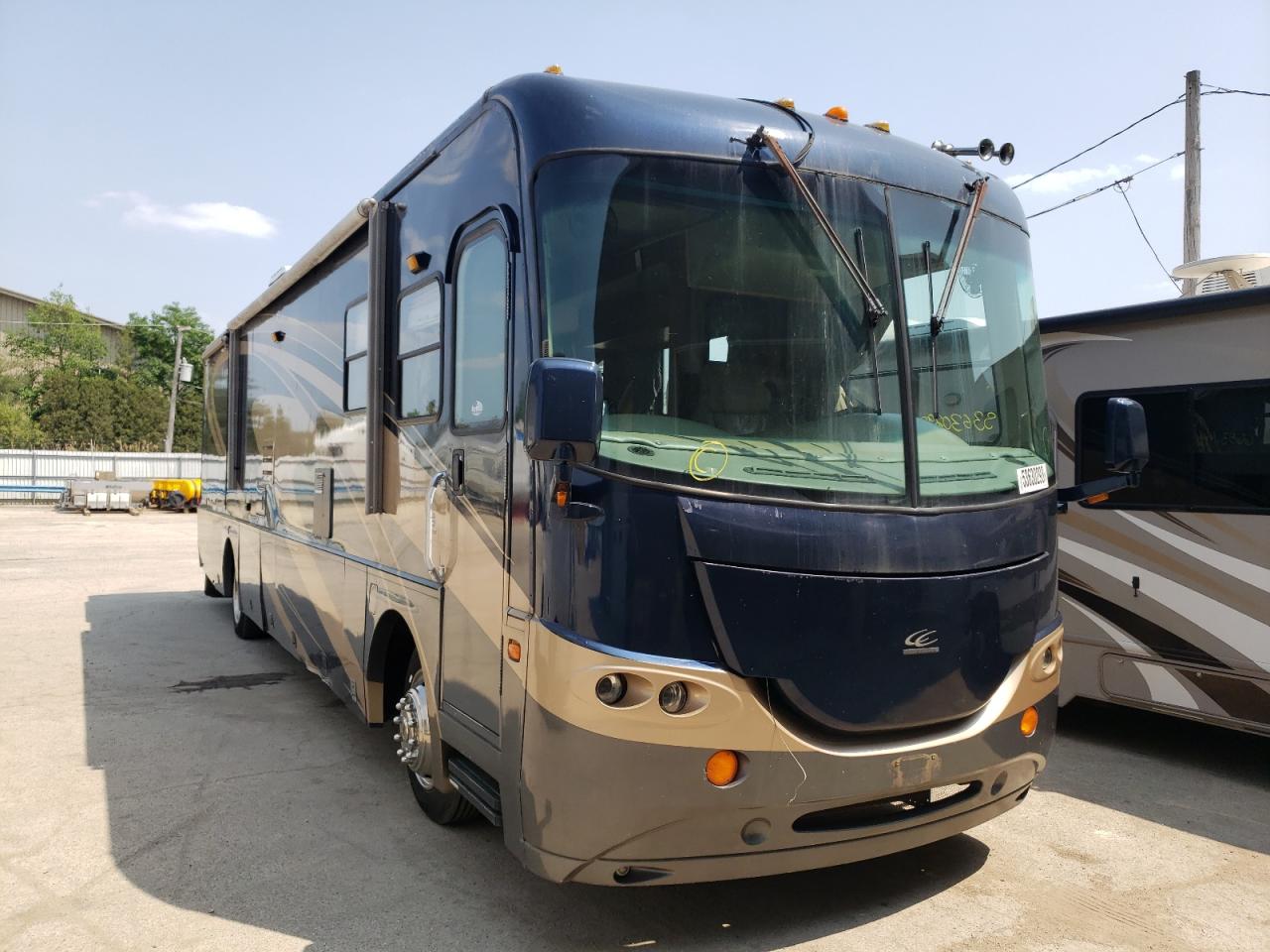 Изображение 1 2005 FREIGHTLINER CHASSIS X LINE MOTOR HOME 2005 с VIN 4UZAAHBV65CV37899