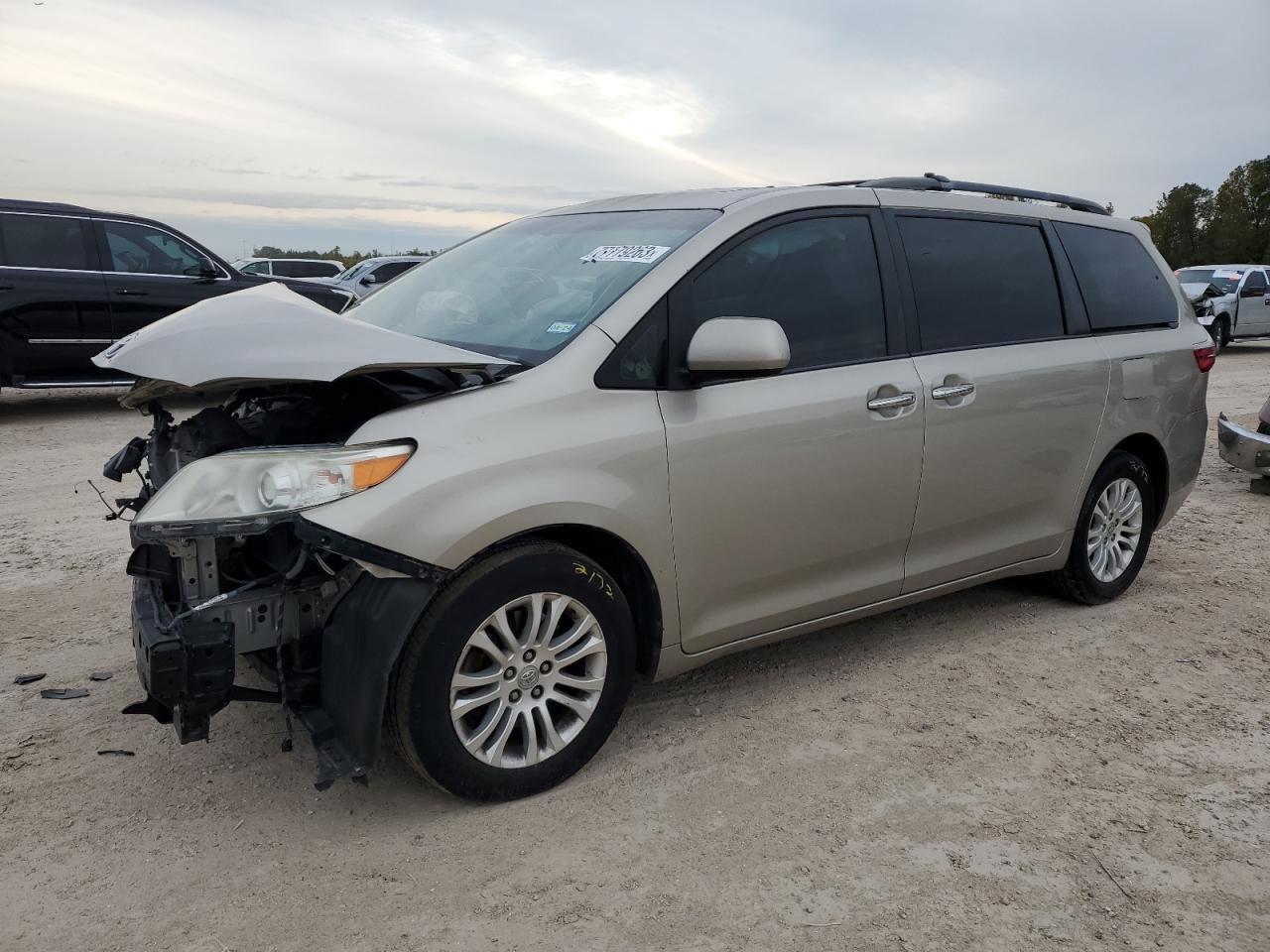 Obraz 2016 TOYOTA SIENNA XLE 2016