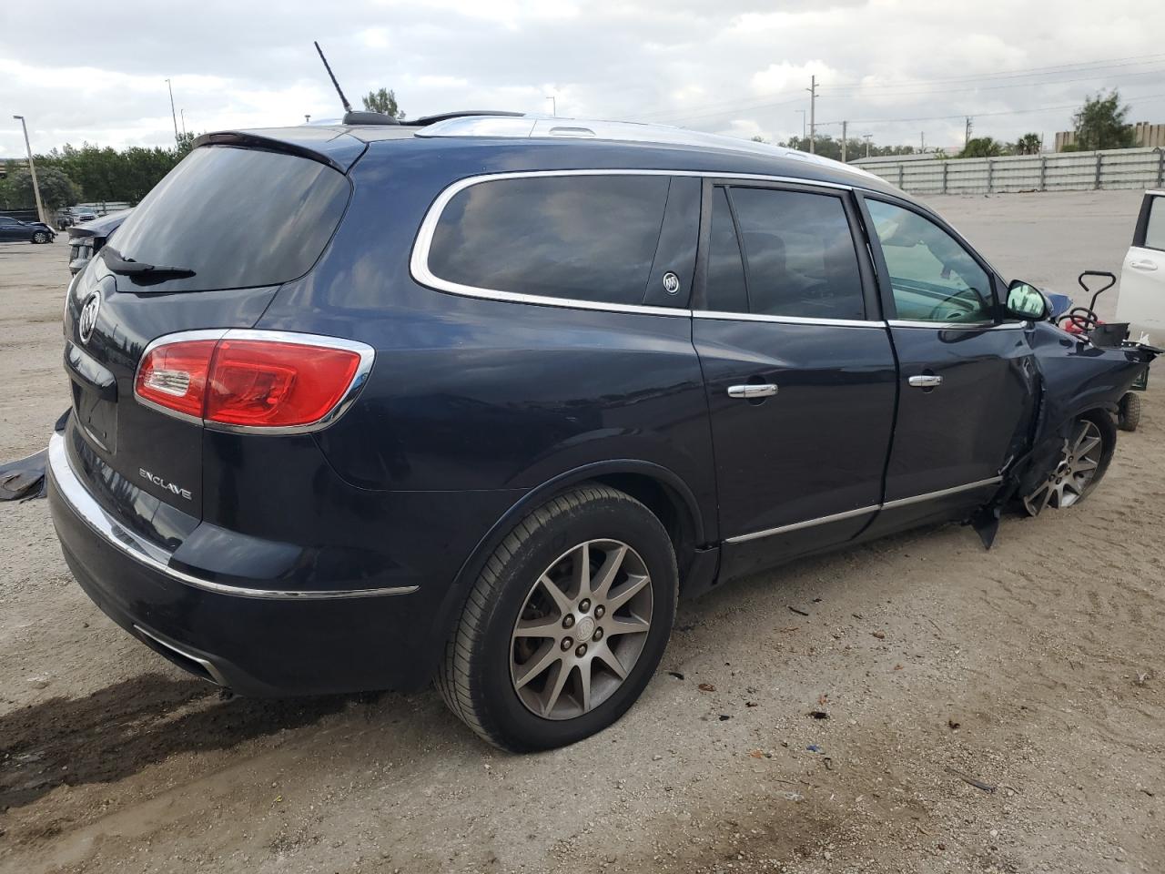 Изображение 3 2016 BUICK ENCLAVE  2016 с VIN 5GAKRBKDXGJ203557