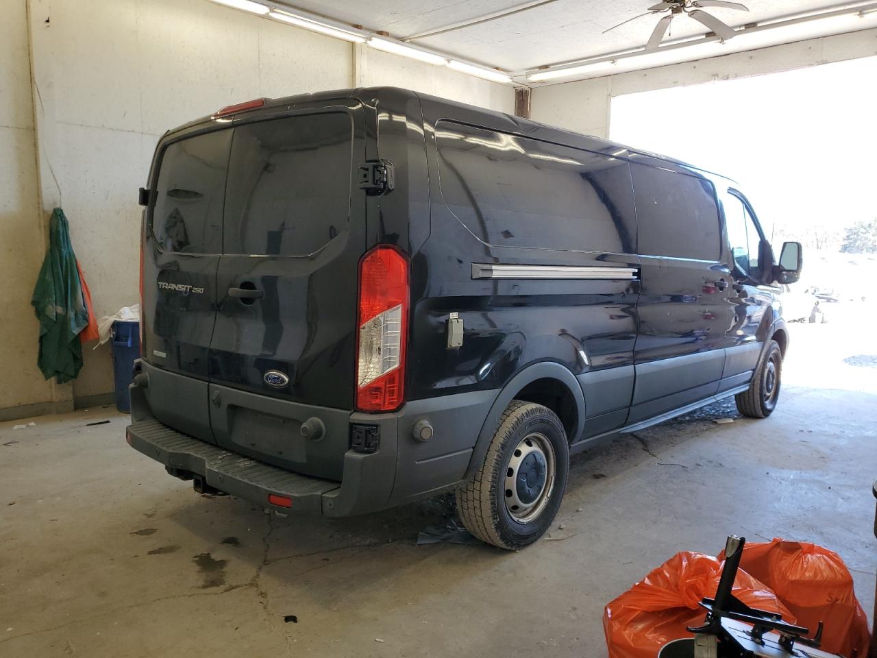 Obraz 3 z 2015 FORD TRANSIT T-250 2015 z VIN 1FTYR2YGXFKB13019