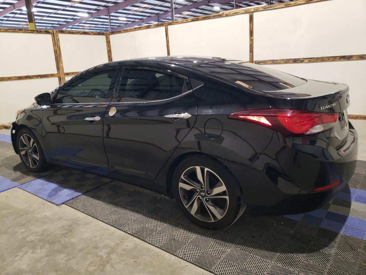 Image 2 of 2015 HYUNDAI ELANTRA SE 2015 with VIN 5NPDH4AE0FH631841