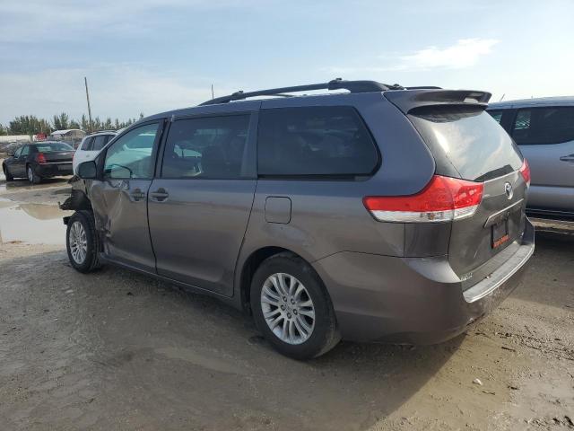 Изображение 2 2011 TOYOTA SIENNA XLE 2011 с VIN 5TDYK3DC1BS008823