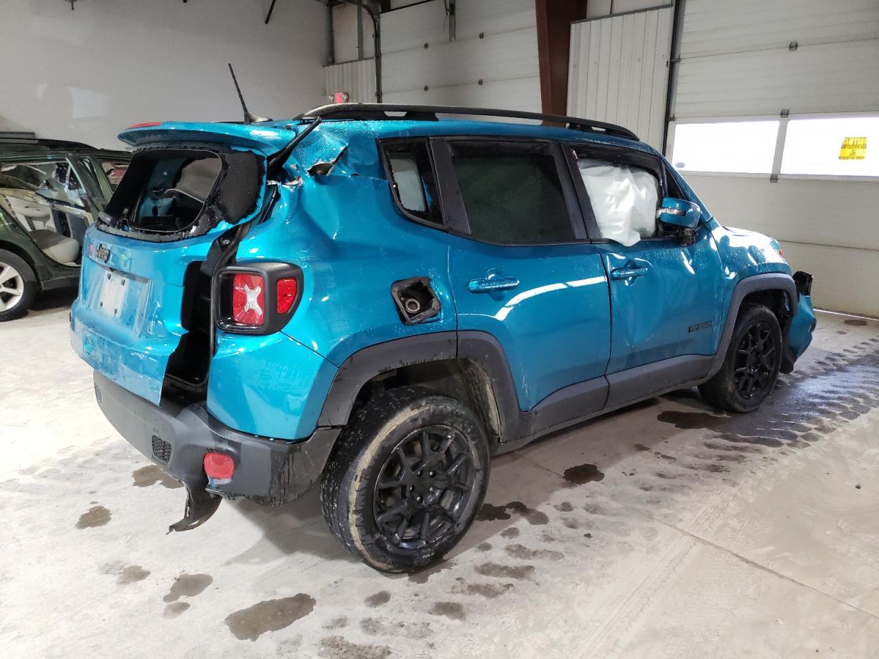 Изображение 3 2020 JEEP RENEGADE LATITUDE 2020 с VIN ZACNJBBB8LPL08302