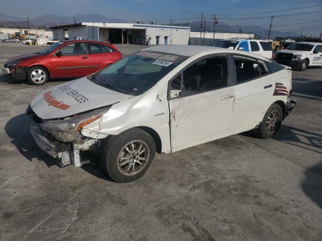 Изображение 1 2018 TOYOTA PRIUS  2018 с VIN JTDKBRFU5J3067114