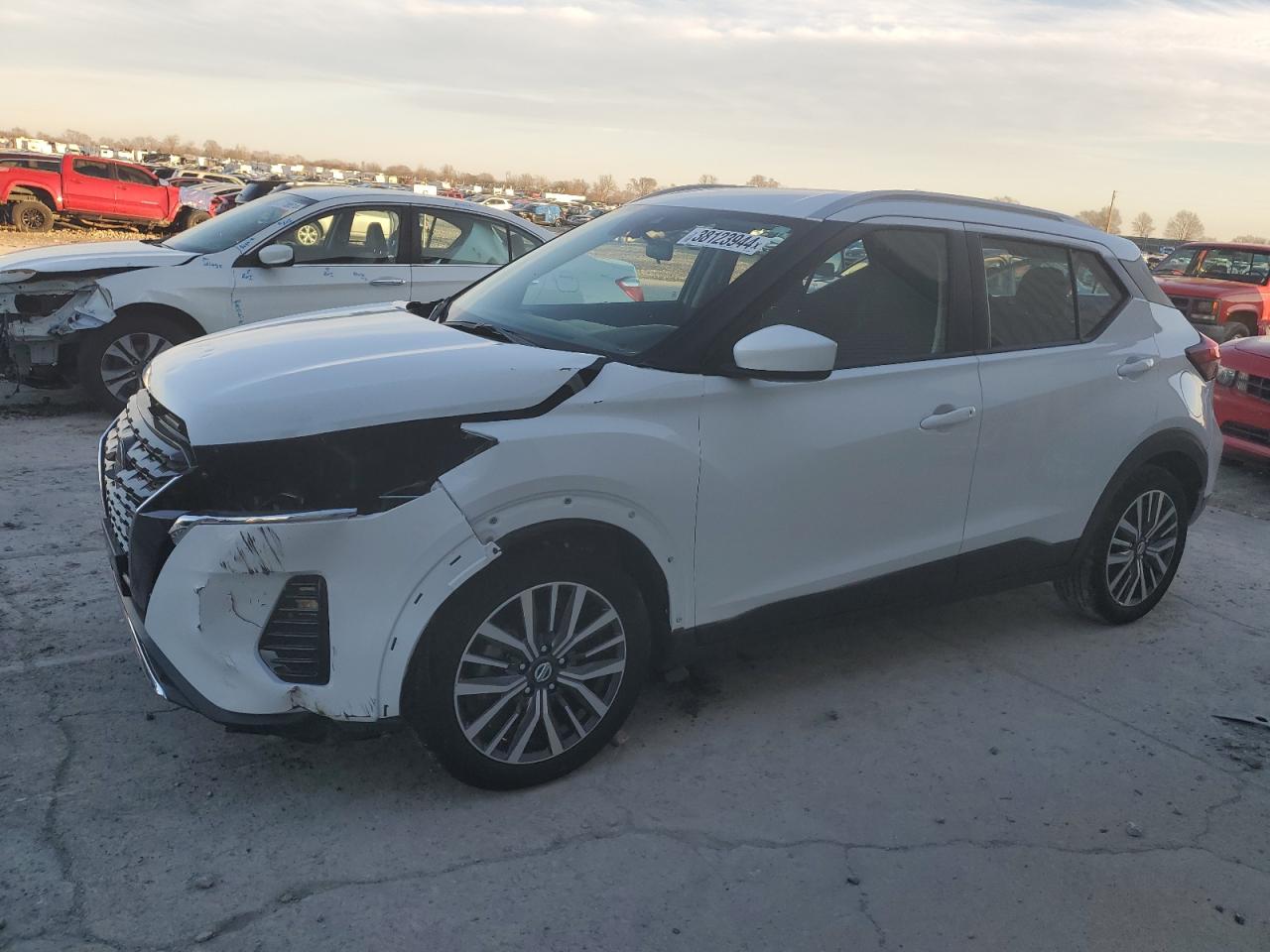 Image 1 of 2021 NISSAN KICKS SV 2021 with VIN 3N1CP5CVXML533692