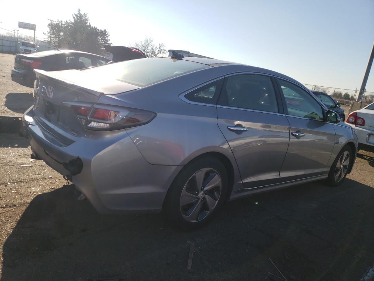 Image 3 of 2016 HYUNDAI SONATA HYBRID 2016 with VIN KMHE34L12GA032022