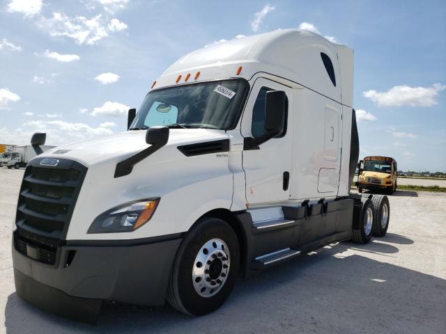 Image 2 of 2018 FREIGHTLINER CASCADIA 126  2018 with VIN 3AKJHHDR4JSJC6794