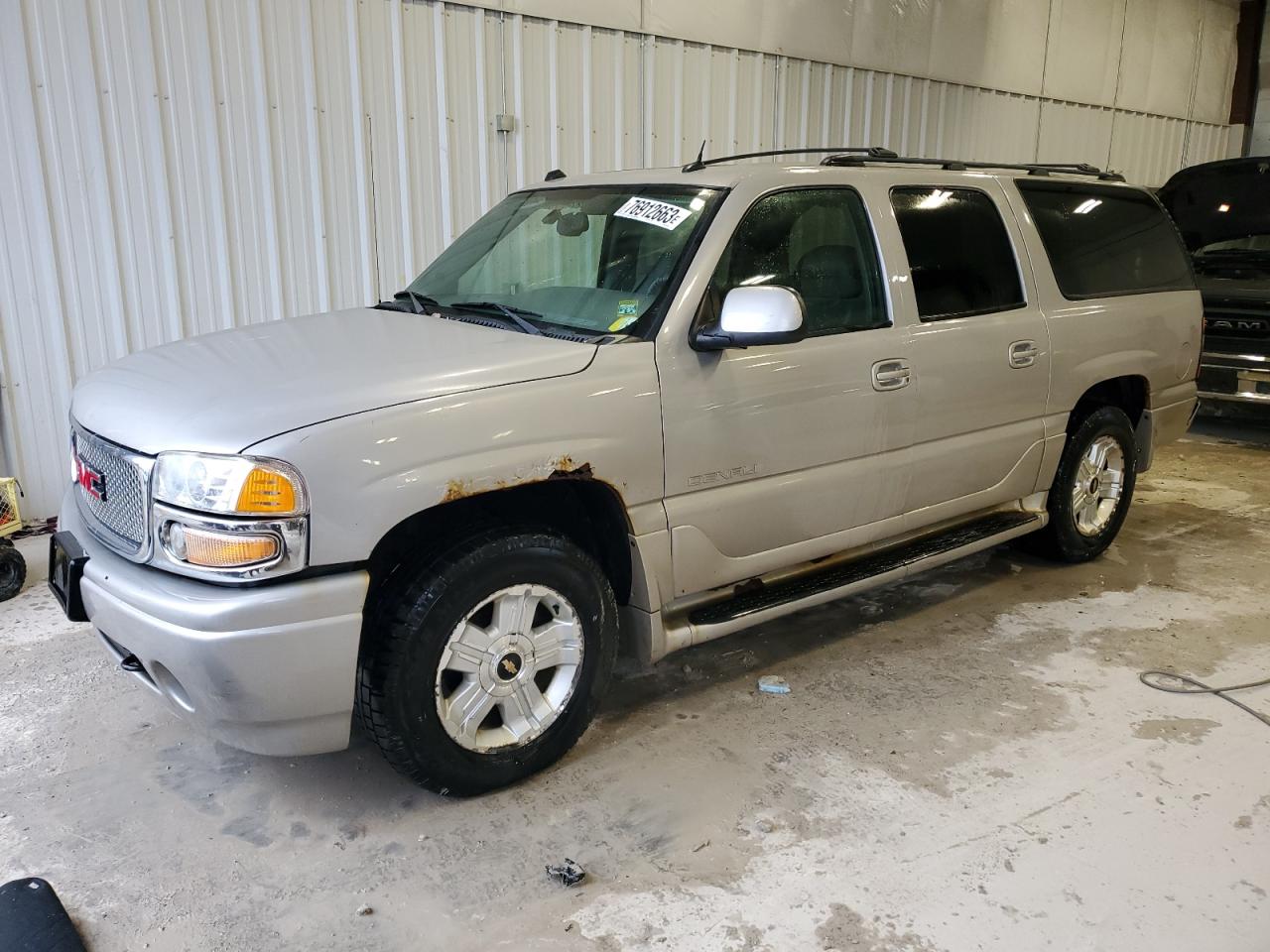 Image 1 of 2005 GMC YUKON XL DENALI 2005 with VIN 1GKFK66U35J248458