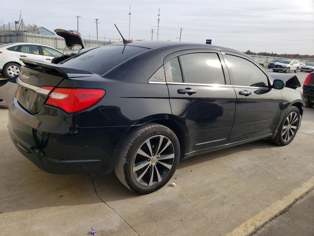 Изображение 3 2011 CHRYSLER 200 S 2011 с VIN 1C3BC8FG3BN574847