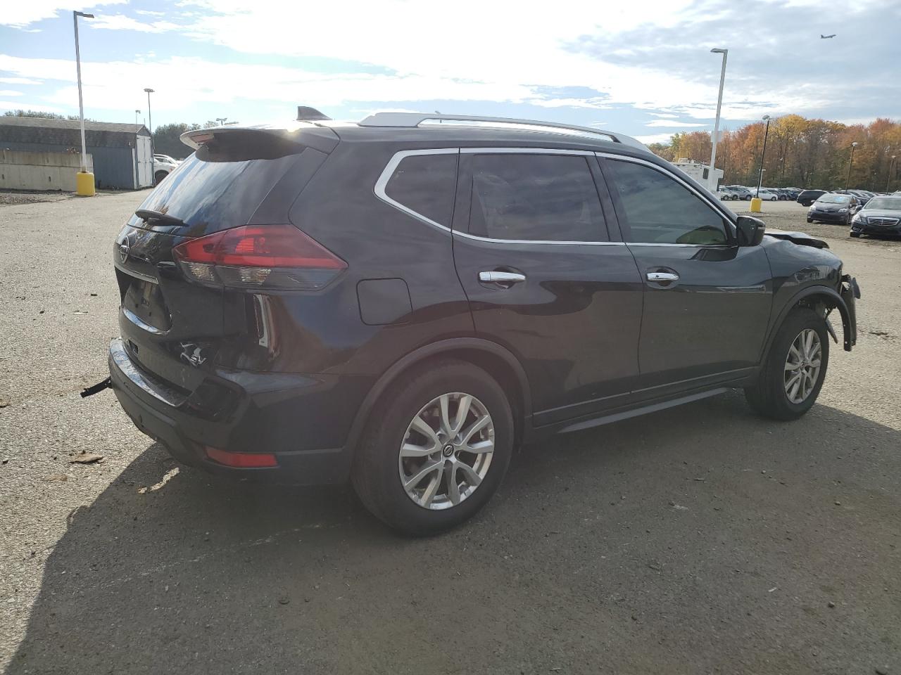 Image 3 of 2020 NISSAN ROGUE S 2020 with VIN JN8AT2MT0LW039009