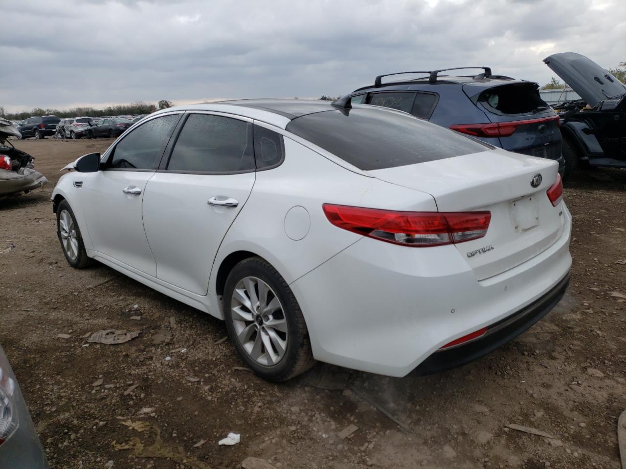 Изображение 2 2016 KIA OPTIMA EX 2016 с VIN 5XXGU4L32GG093760