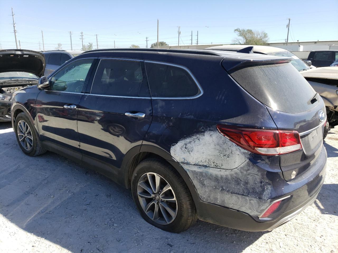Изображение 2 2017 HYUNDAI SANTA FE SE 2017 с VIN KM8SN4HF3HU206861