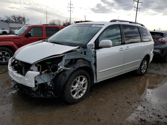 2004 TOYOTA SIENNA XLE 2004 image