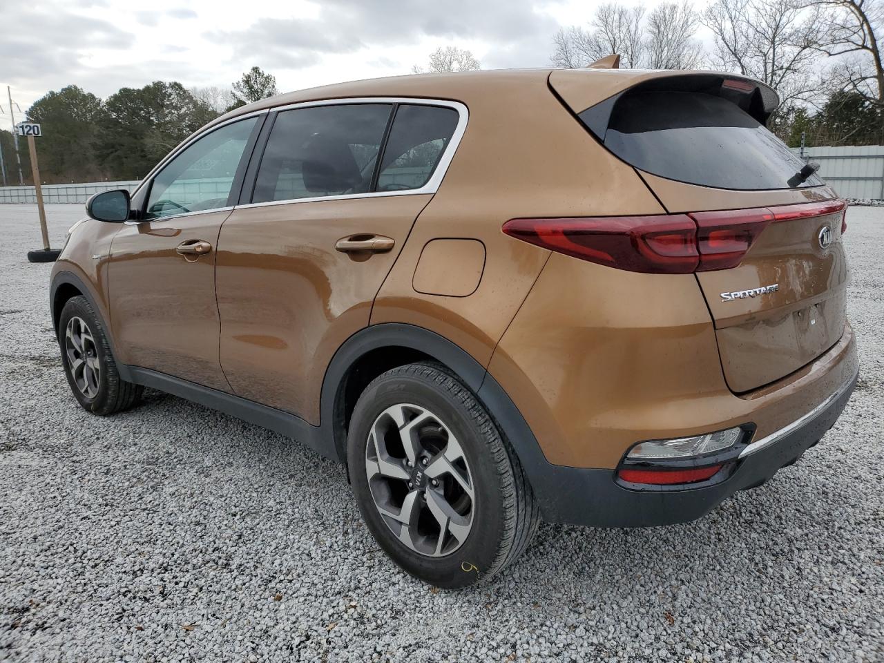 Image 2 of 2020 KIA SPORTAGE LX 2020 with VIN KNDPMCAC8L7726634