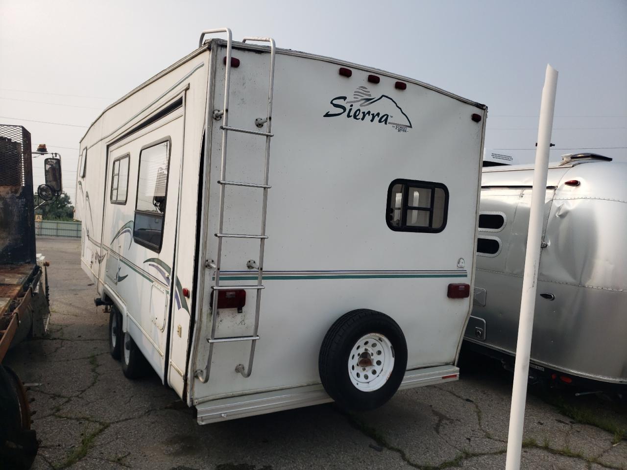 Obraz 3 z 2000 WILDWOOD SIERRA 2000 z VIN 4X4FSEC22YA023083