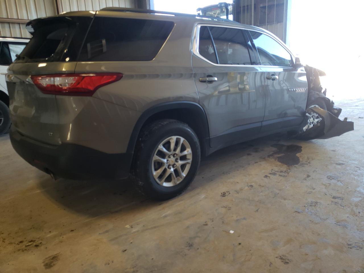 Image 3 of 2019 CHEVROLET TRAVERSE LT 2019 with VIN 1GNERGKW6KJ231902