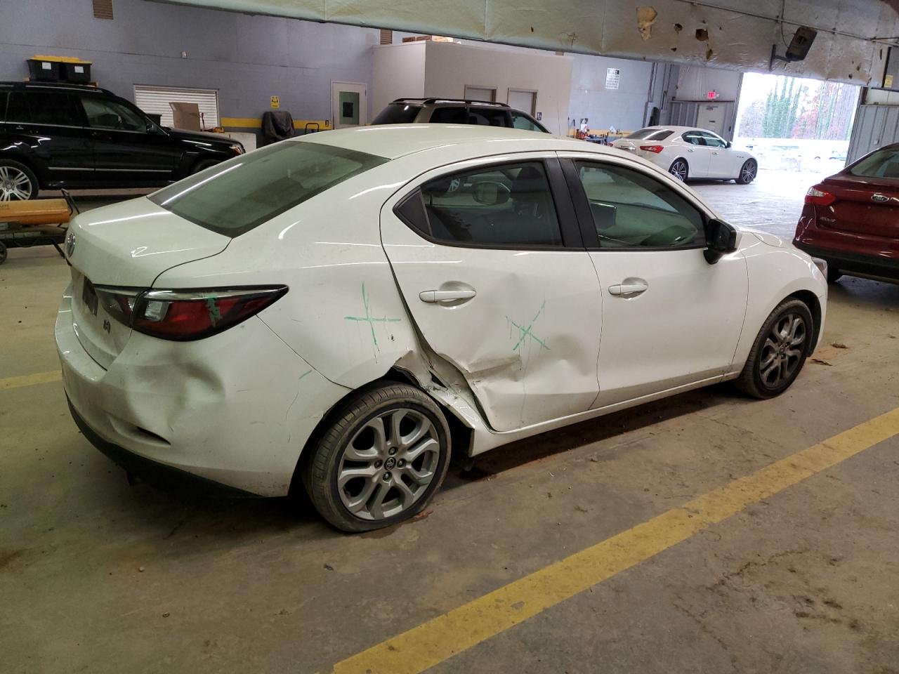 Image 3 of 2017 TOYOTA YARIS IA  2017 with VIN 3MYDLBYV9HY183454