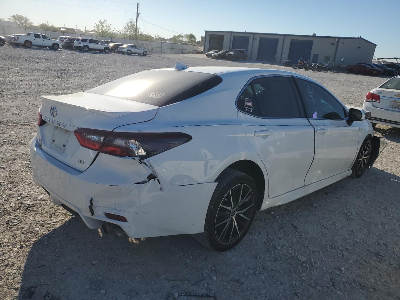 Image 3 of 2022 TOYOTA CAMRY SE 2022 with VIN 4T1G11AK4NU669188