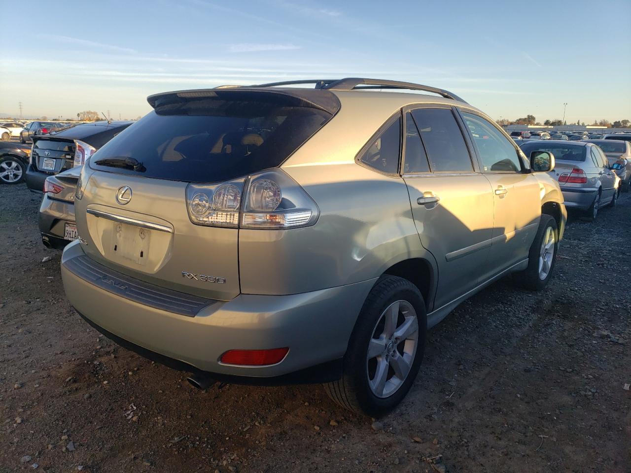 Image 3 of 2004 LEXUS RX 330 2004 with VIN JTJHA31U740072061