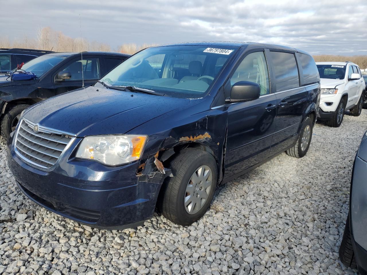 Image 1 of 2009 CHRYSLER TOWN & COUNTRY LX 2009 with VIN 2A8HR44E29R529967